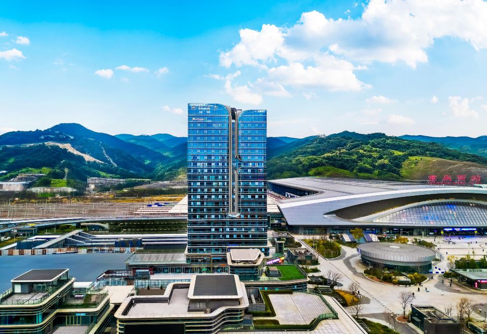 5. 라방 호텔 (충..