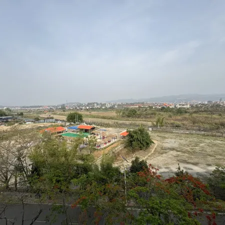 Ruili Bai'an Riverview Hotel (Delong International Jewelry City Branch)