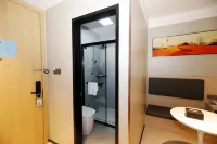 Home Inn UP Huayi Smart Hotel (Huai'an Hongze Wuyi International Plaza) Hotel dekat Gaoliangjian Passenger Transport Terminal