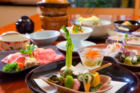 Yufuin Santoukan Отели рядом с достопримечательностью «Yufuin Showa Museum»