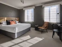 Harbour Rocks Hotel by ODE Hotels near الصخور
