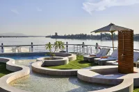 Mövenpick MS Royal Lotus Nile Cruise - สระว่ายน้ำบนดาดฟ้า