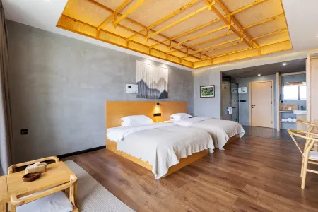 Sengjinida Deshe (Shangri-La Napahai Shop)