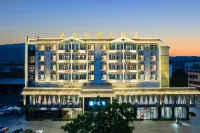 Huaping Dianxi Sunshine Grand Hotel Hotels in der Nähe von Huaping Passenger Transport Terminal