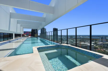 TRYP by Wyndham Southport Gold Coast Отели рядом с достопримечательностью «Chinatown, Gold Coast»