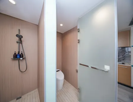 Lv Feng Hotel (Qingdao Wusi Square The Mixc)