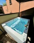 BolognaRoomscom - Frassinago Deluxe - Hot Tub