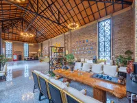 Golden  Coast  YuLong  Resort  Hotel Hotels in Shilin Yi Autonomous County