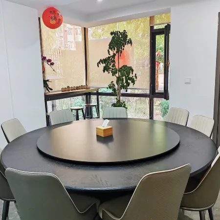 Star Sea Bamboo Grove Courtyard Boutique Accommodation