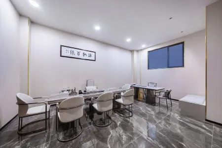 Kaibo Hotel (Cangyuan Huluhu Park)