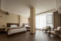 Qikong Bieyuan Homestay (Libo Xiaoqikong Scenic Area East Gate Ticket Hall)