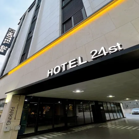 Hotel 24st Urban Brown Seosan Lake Park
