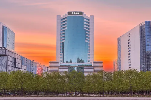 Net Entertainment Esports Hotel (Shenzhen Luohu Port East Gate Old Street Branch)