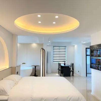 Qiyue's Homestay (Anhui Information Engineering College Xinwu Campus Wuhu County No.1 High School) Отели рядом с Аэропорт Уху Сюаньчжоу