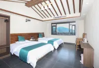 Wudangshan Prince Courtyard Homestay (Prince Slope Scenic Area)