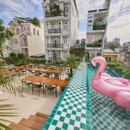 VEQUE Complex Residence Отели рядом с достопримечательностью «Стадион Фу Тхо»
