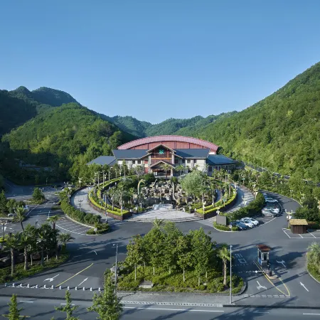 Hengdian World Studios Mengquangu Hot Spring Resort Hotel