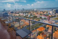 Phnom Penh Infinity Pool Down to $25/N - M Residence - bar