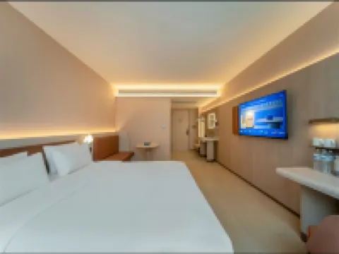 HanTing Hotel (Tai'an High-Speed Railway Station Zhenxing Street)