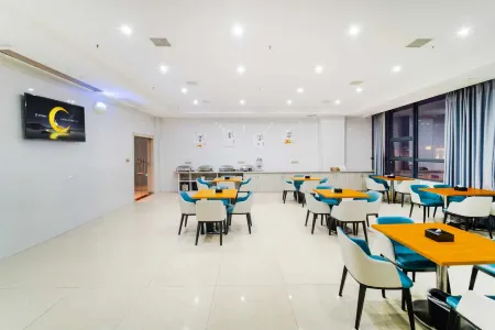 City Comfort Inn Hotel (Zhangshu Shidaiguangchang) Отели в г. Чжаншу