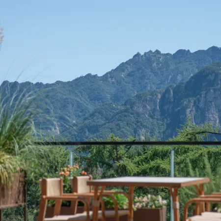 Jiuli Yunxi Wilderness Retreat