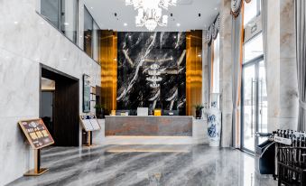 Longchuan Yibao Hotel