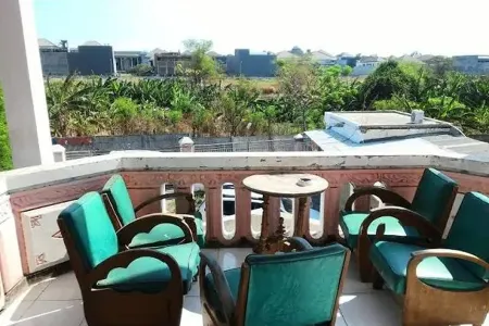 Kost 48 Surabaya Отели в г. Sambikerep