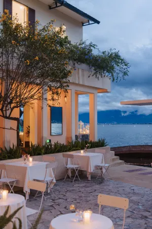 ShanhaiChroniclesLanzhouSeafrontResortCangshanSunset,PanoramicOceanViewLuxurySta