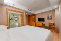 Vienna Hotel (Zhuhai Gaolan Business Capital) 가온란다오 주변 호텔