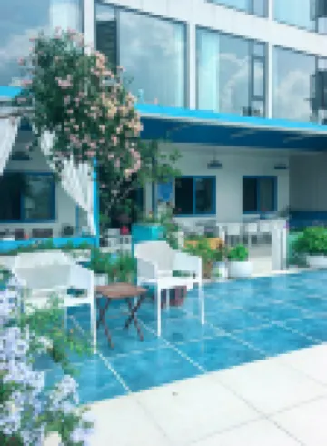 Zhonghe Wusi Jingxinge Body and Mind Healing Boutique Hotel (Qingyuan Taohua Lake) Hotels near Peach Blossom Lake