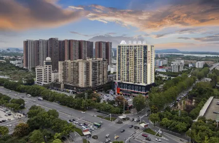 Rujia Aifeel Hotel Отели рядом с достопримечательностью «Huanggang Science & Technology Institute»