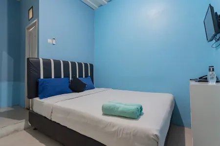 Jabrix Hotel Mitra RedDoorz Отели рядом со станцией Cikudapateuh Train Station