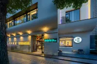 The Space Hotel (Kunming Cuihu Old Town Street ) โรงแรมใกล้สวนสาธารณะชุ่ยหู