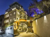 Changsha April 3 Mountain View Terrace Homestay (Yuelushan Hunan University) Hotels near Autumn-Admiring Pavilion