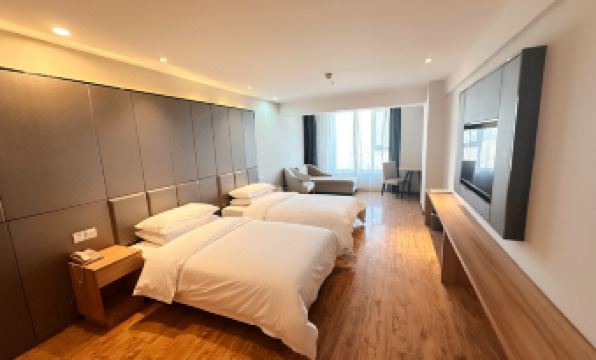 Weijing Hotel (Tianshui North Road Wanda Plaza)