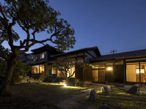 Oyashiki Stay Ko - A retreat on island time. Hotels in 