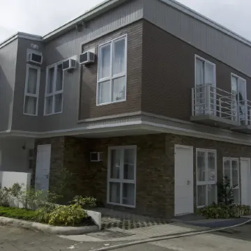 Verdant Villas