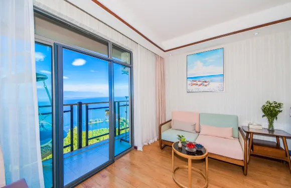 大理梨花月半島海景客棧