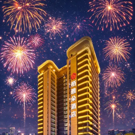 BY ARTOUR HOTEL