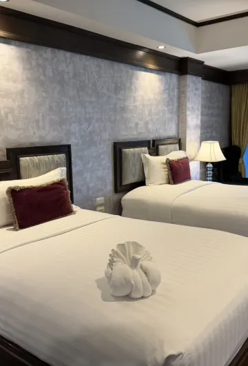 ห้องดีลักซ์ เตียงแฝด ไม่มีวิว