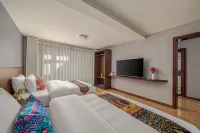 納西院子丨Nakhi·閒庭觀雲·設計觀景度假美宿（麗江高鐵站店） - 2 星級