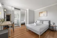 Light & Simple Rooms in Convenient Peakhurst Location - New