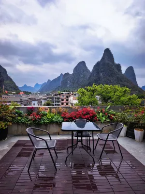 黃姚古鎮藍雪花開中国式旅館