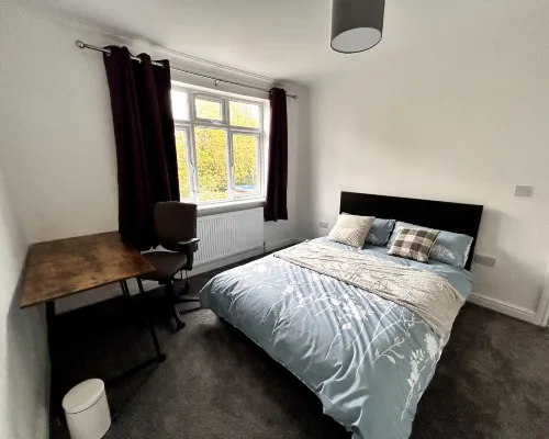 Close to town centre, university & Airport, Room 3 Hotels in Luton