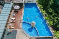 Sanya Mature Coast · Charming Style of Tropical Ocean · Hualijia Travel Hotel (Dadonghai Branch) - ติดทะเล
