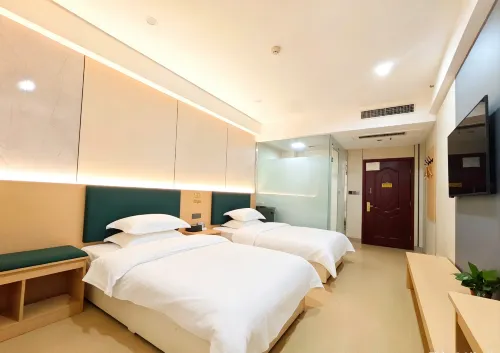 Linzhou Xinghui Hotel (Linzhou Bus Station)