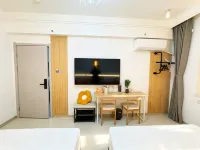 Happiness Smart Inn (Yalu River Broken Bridge Branch) - parking