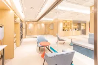 Home Inn (Weifang Railway Station） - ที่มีฟิตเนส