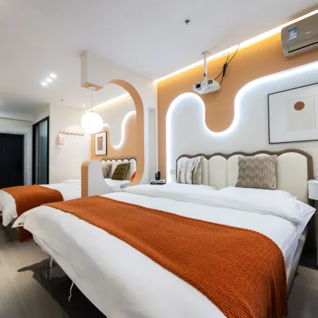 Changchun Yunyi Light Luxury Homestay (Guilin Street Food Street)