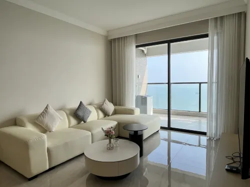Royal Sea No.1 Sea-view Executive Apartment